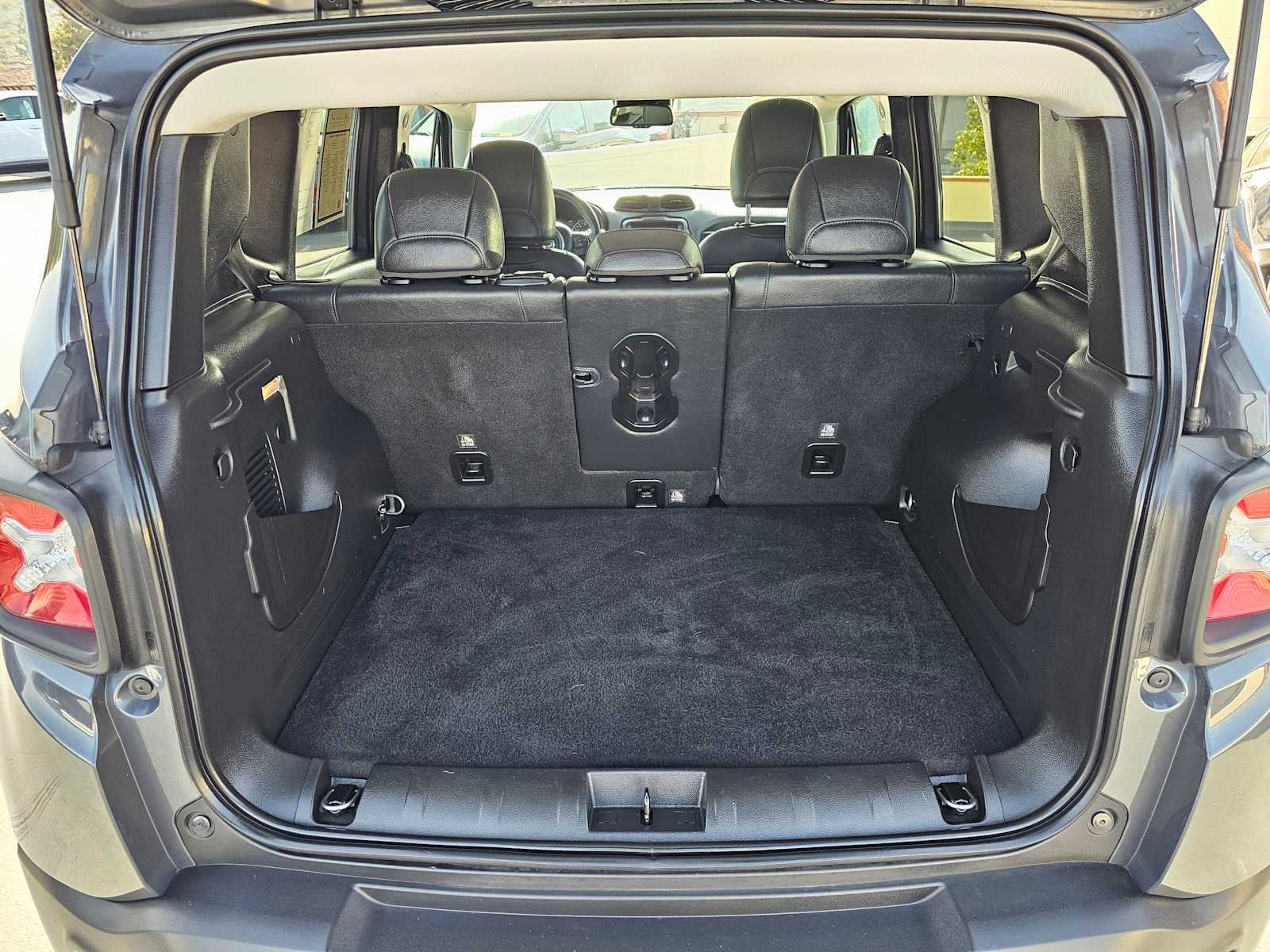 2022 Jeep Renegade Trailhawk