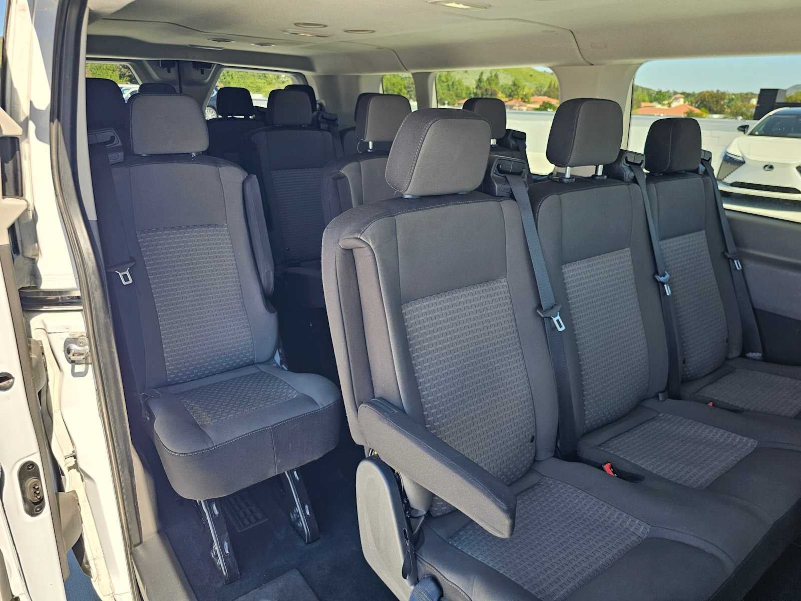 2023 Ford Transit Passenger Wagon XLT