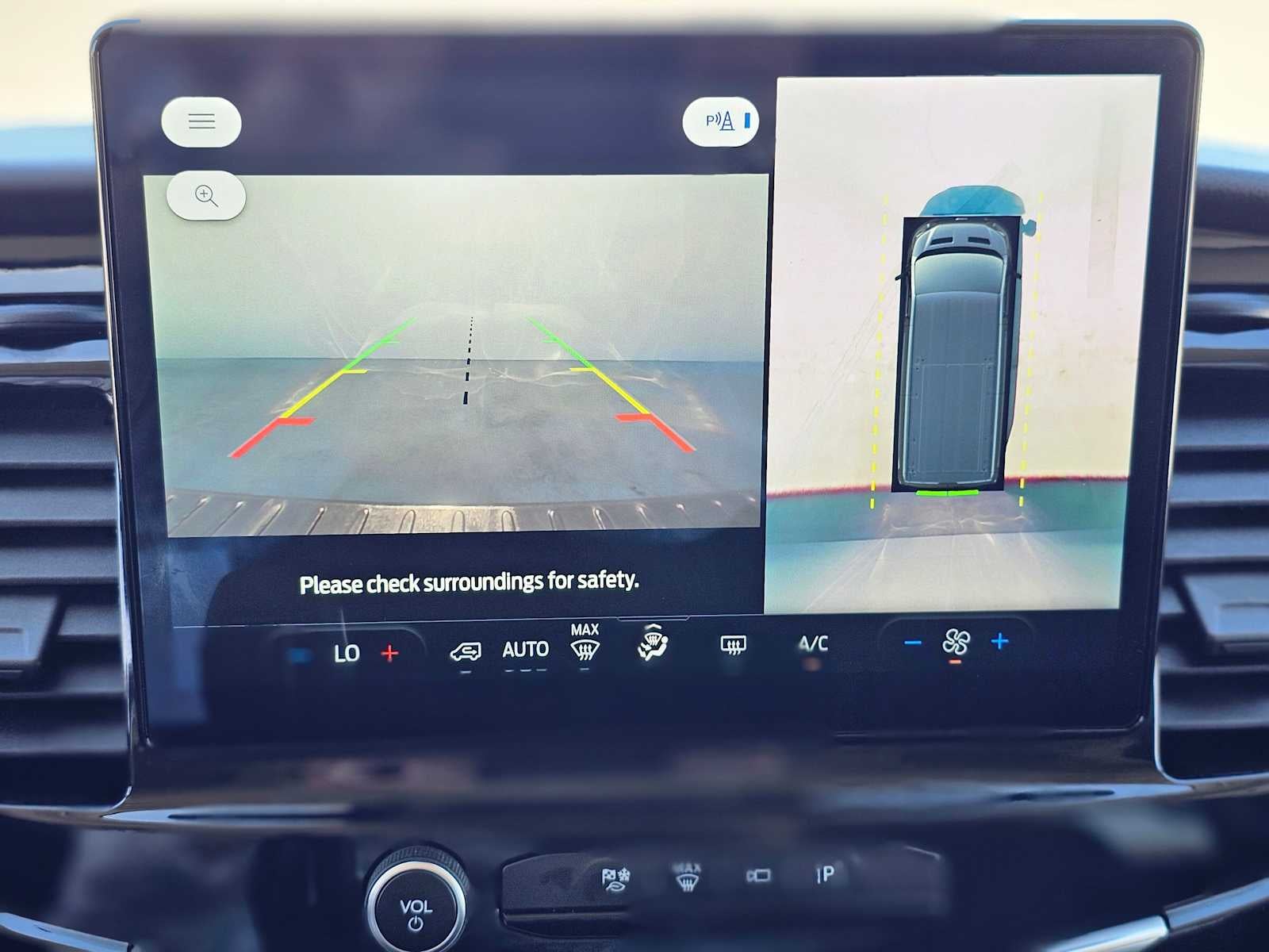 2023 Ford Transit Passenger Wagon XLT