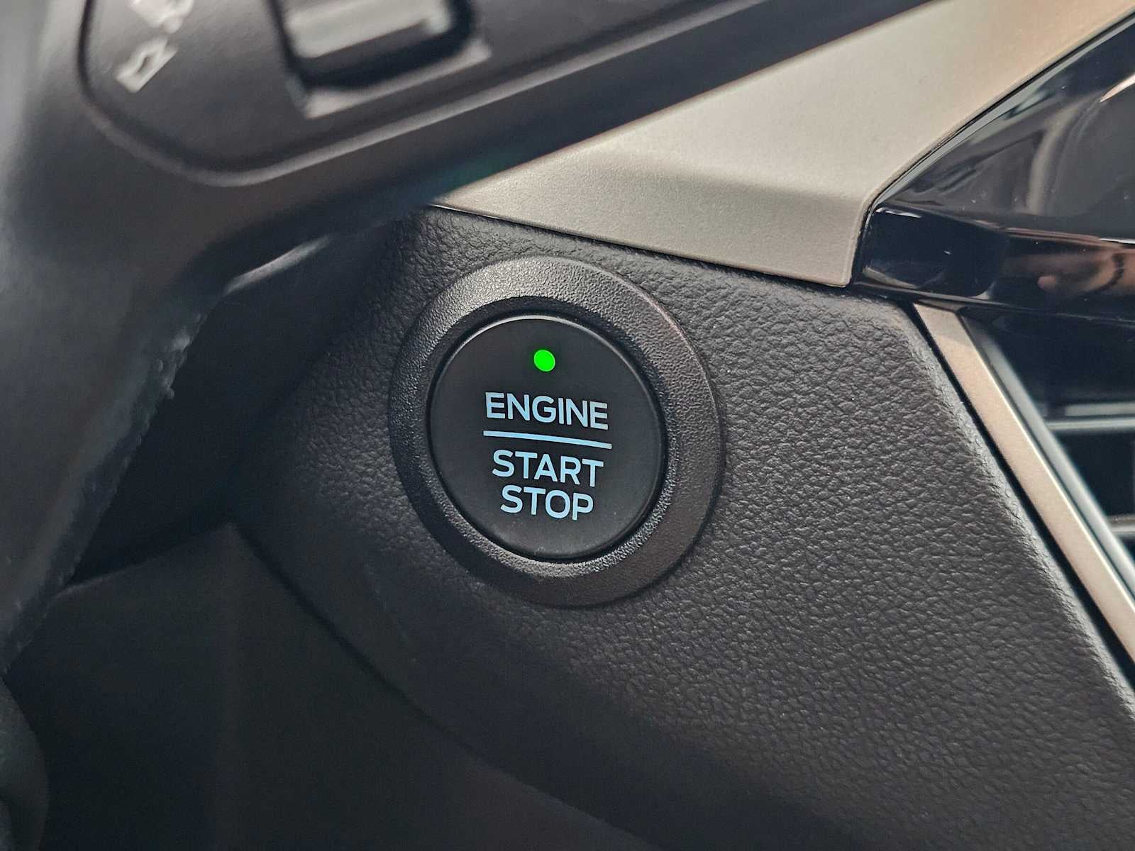 2022 Ford Escape SE Hybrid