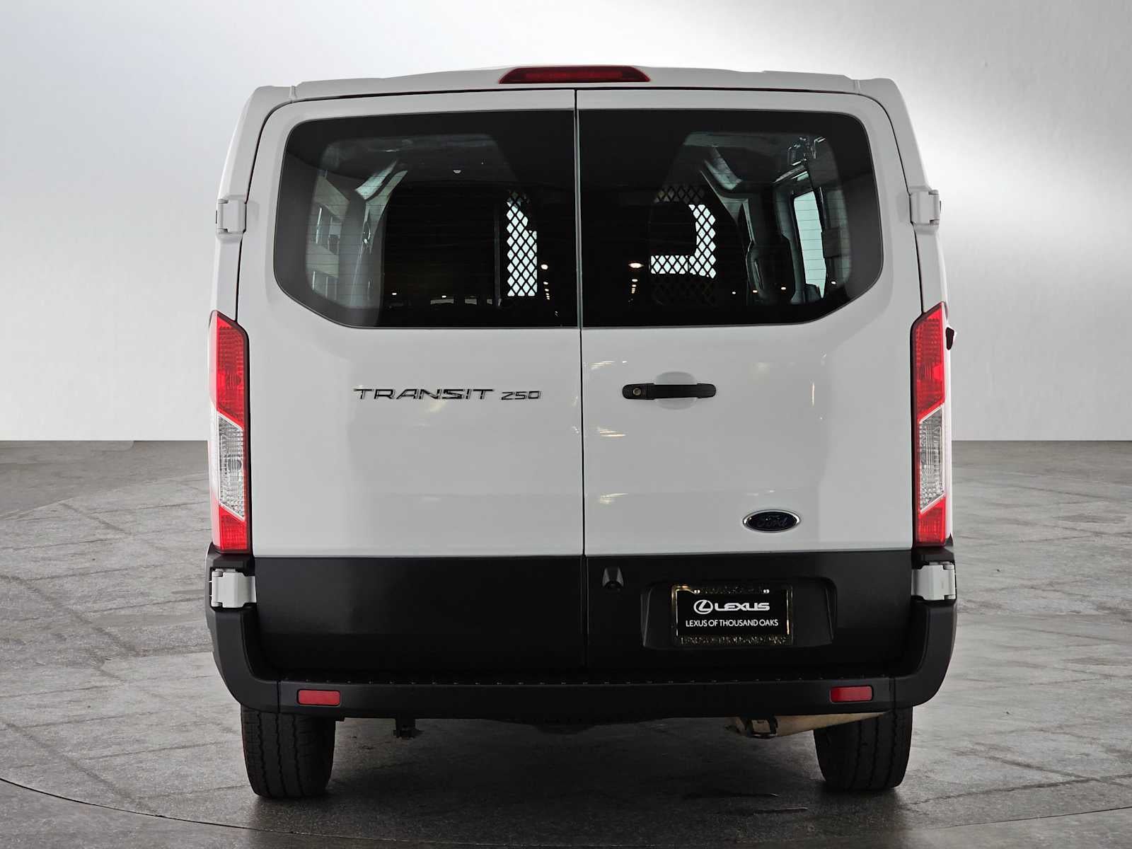 2024 Ford Transit T-250 130" Low Rf 9070 GVWR RWD