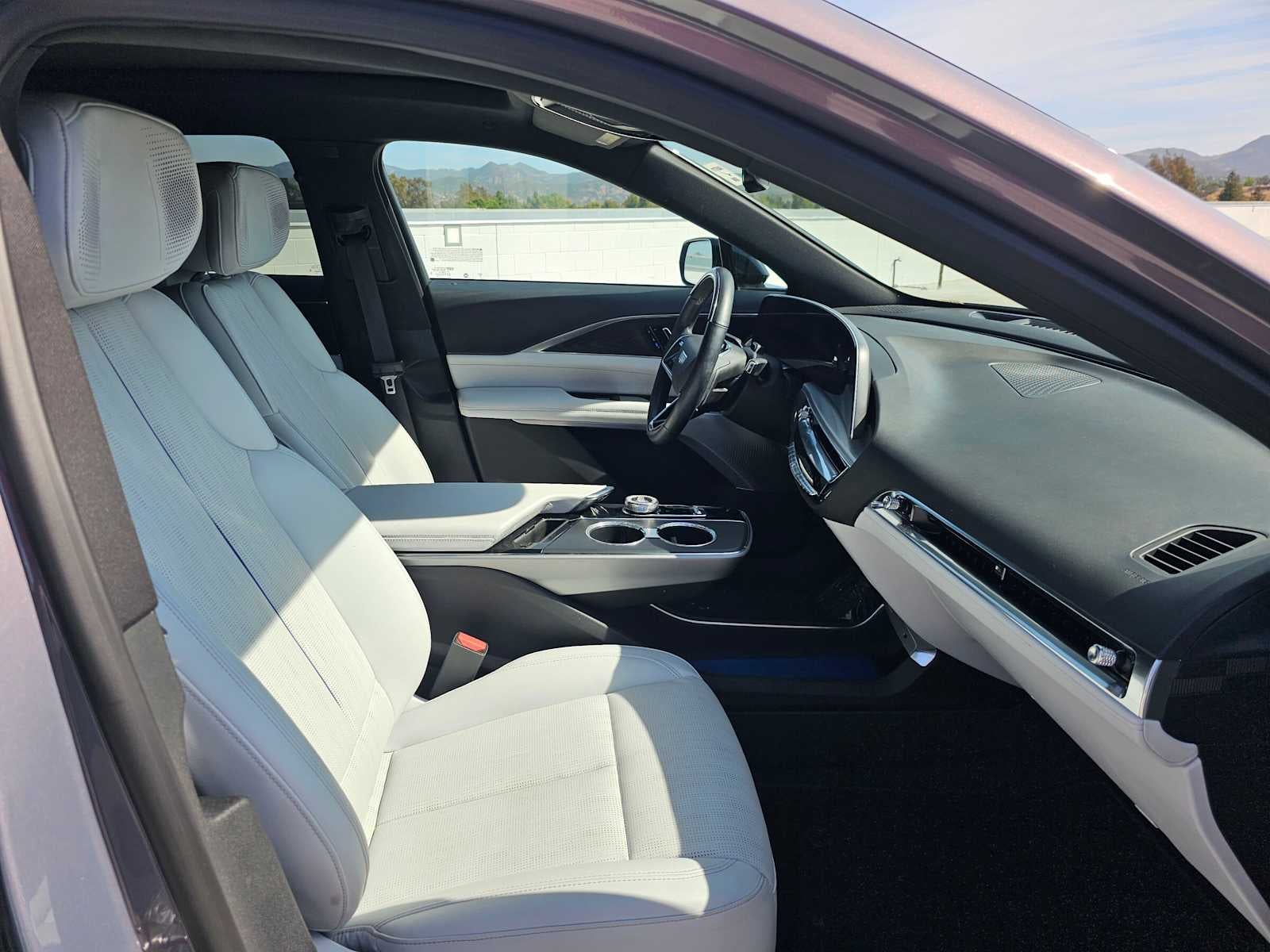 2024 Cadillac LYRIQ Sport