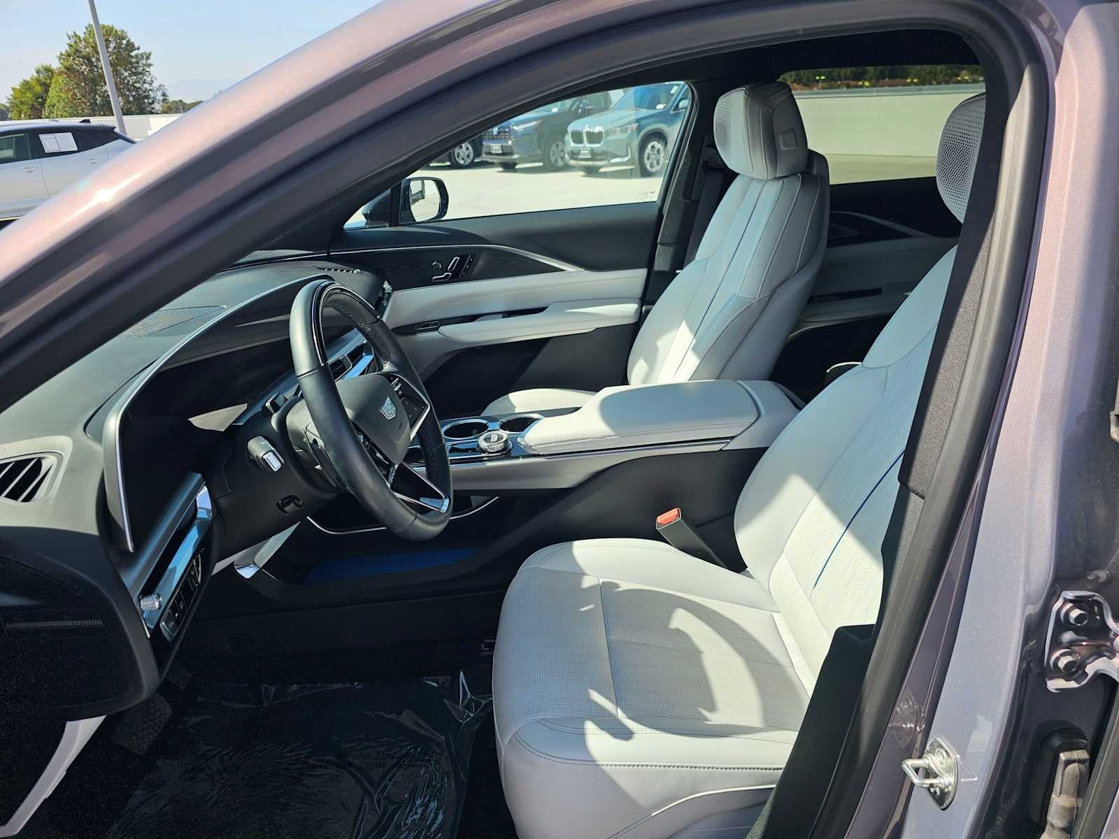 2024 Cadillac LYRIQ Sport