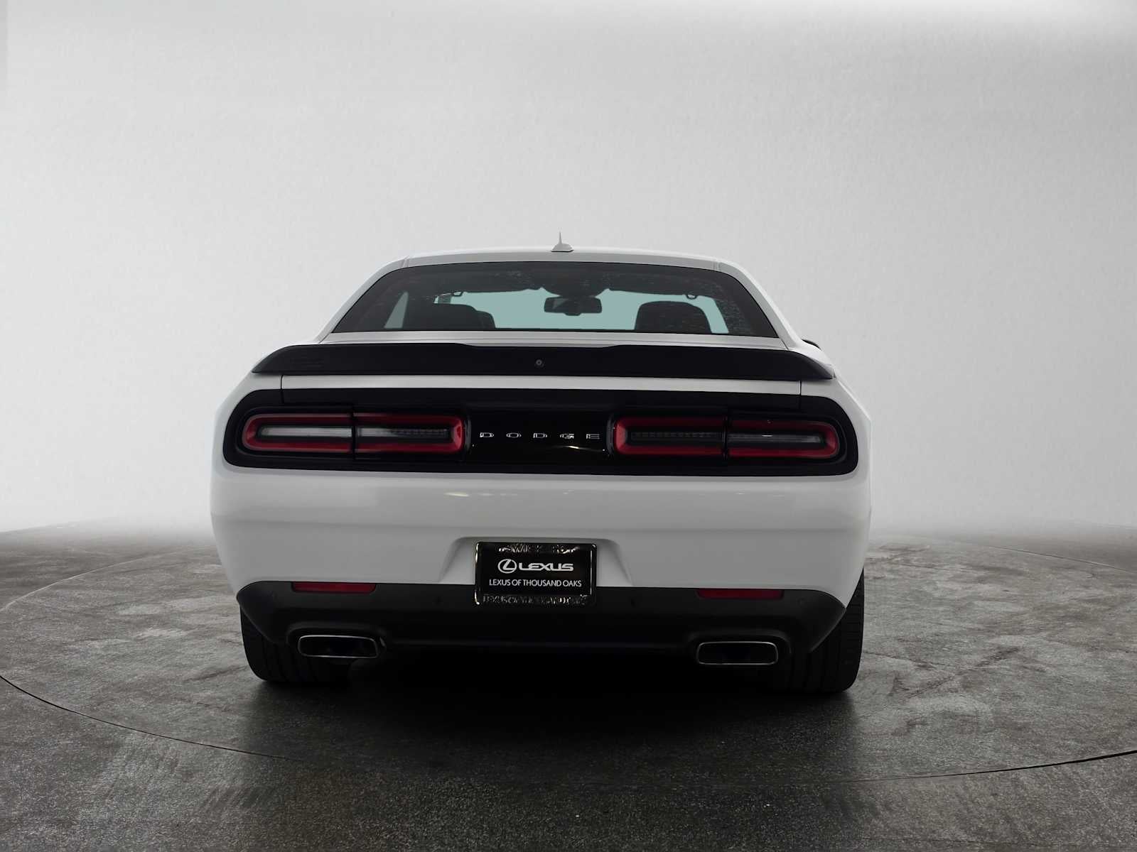2018 Dodge Challenger 392 Hemi Scat Pack Shaker