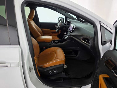 2023 Chrysler Pacifica Hybrid Pinnacle