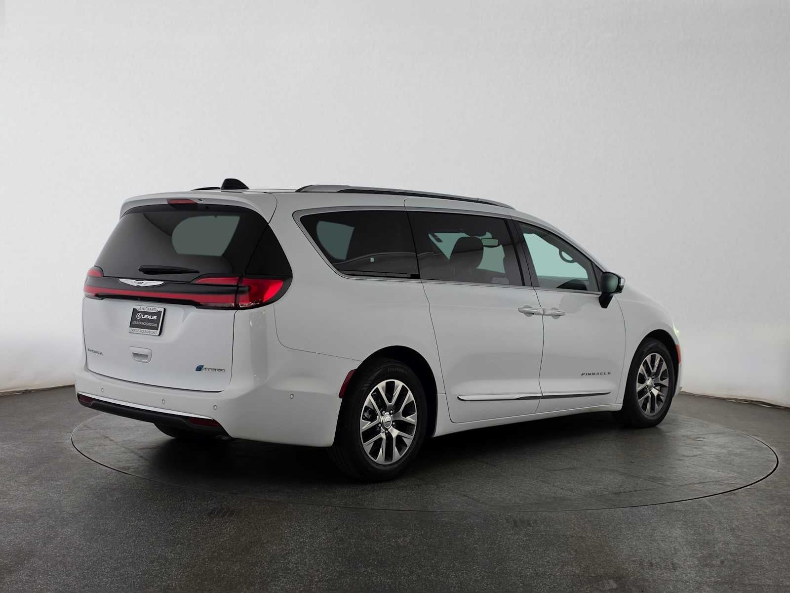 2023 Chrysler Pacifica Hybrid Pinnacle