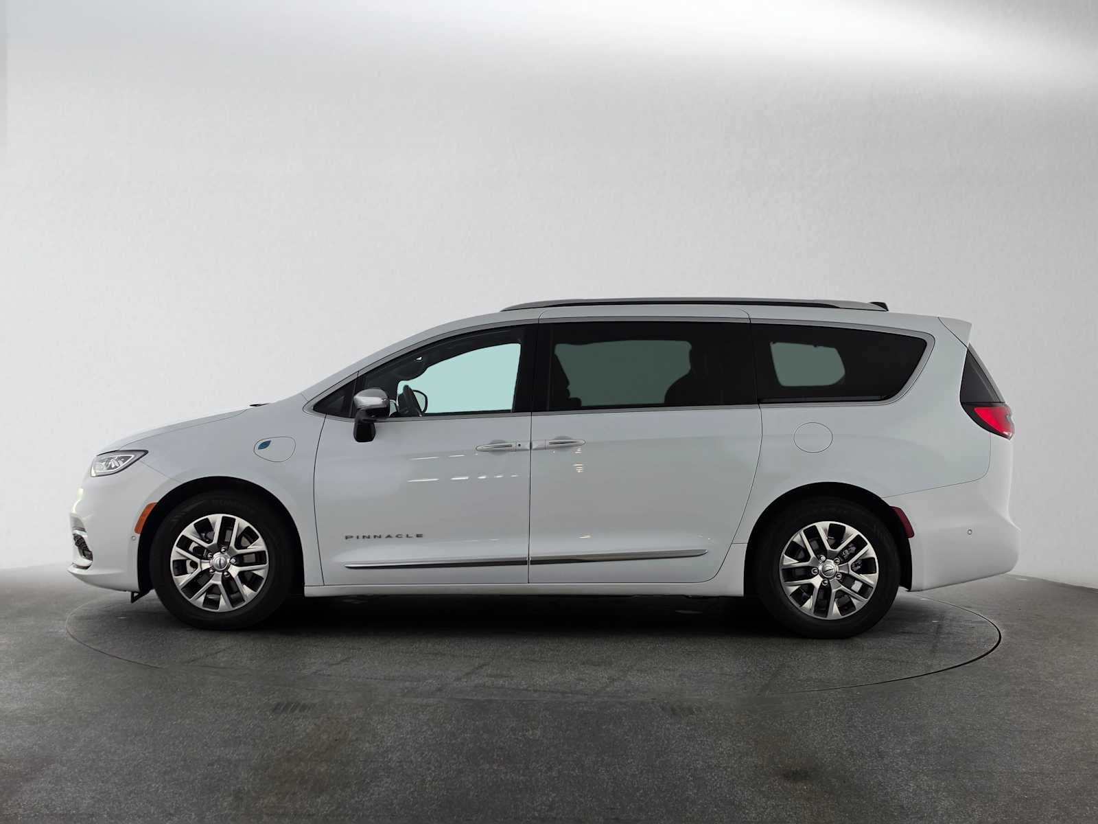 2023 Chrysler Pacifica Hybrid Pinnacle