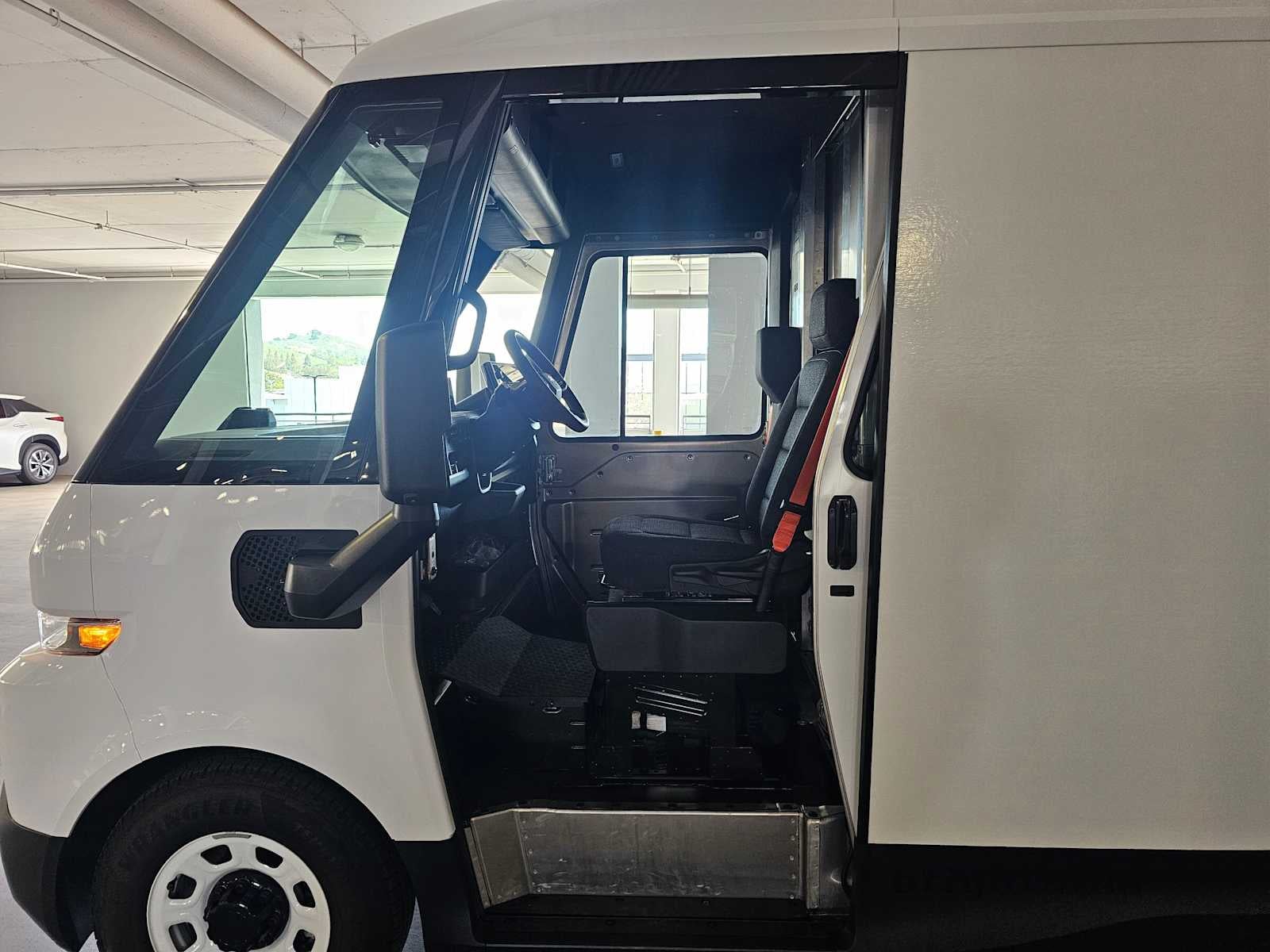 2025 Chevrolet BrightDrop 400 eFWD 400