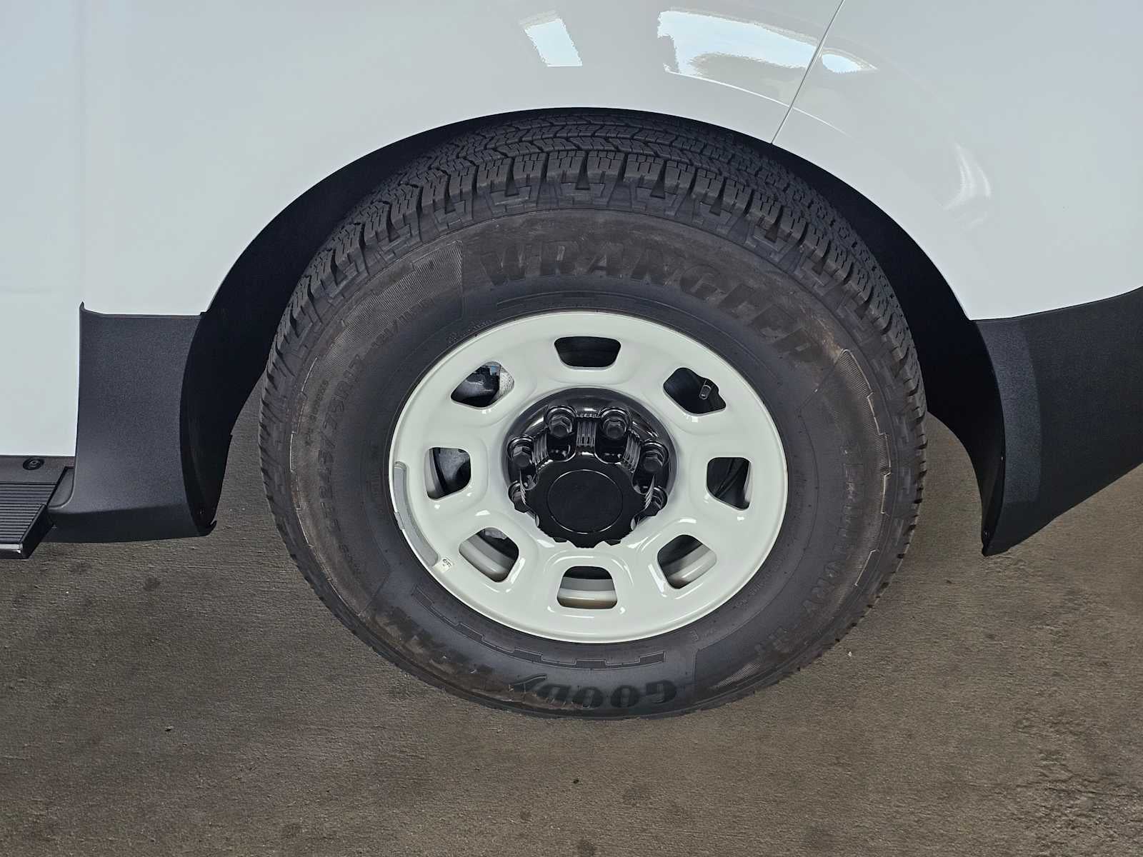 2025 Chevrolet BrightDrop 400 eFWD 400