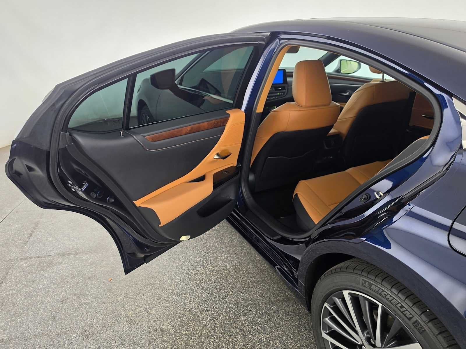 2023 Lexus ES 300h ES 300h