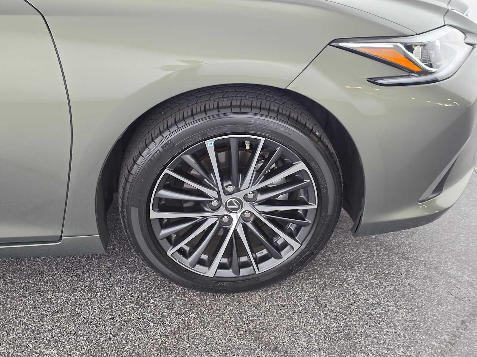 2024 Lexus ES 300h ES 300h