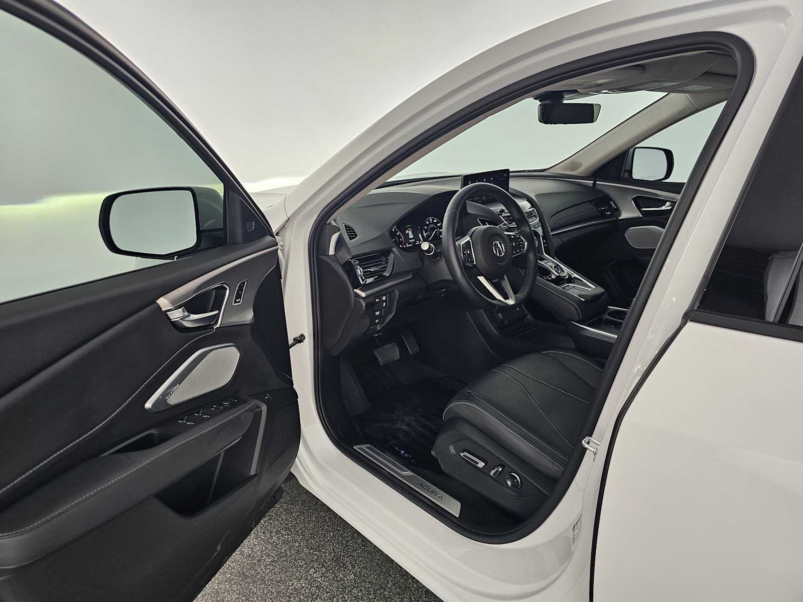 2025 Acura RDX w/Technology Package