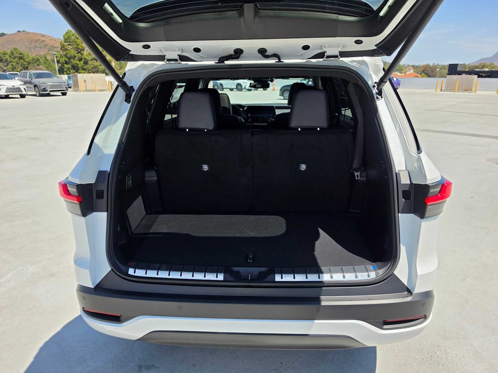 2026 Lexus TX 550h+ Luxury