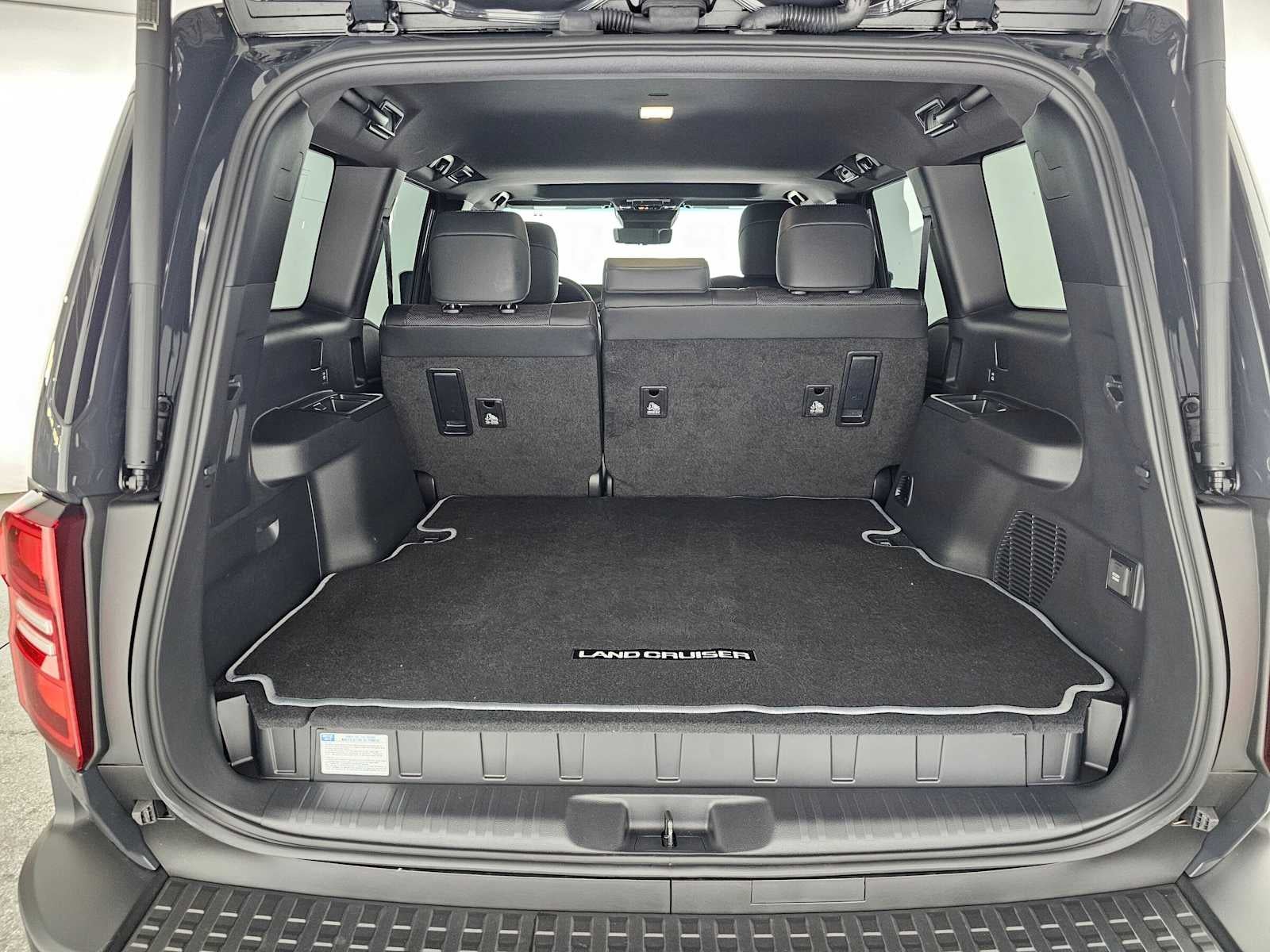 2025 Toyota Land Cruiser 4WD (Natl)