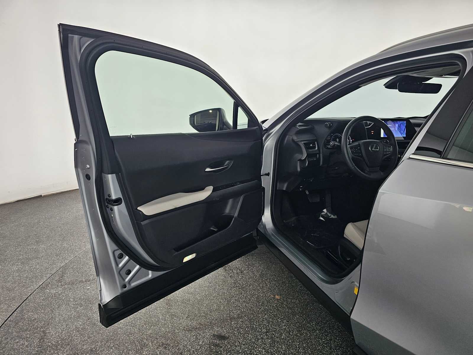 2025 Lexus UX 300h UX 300h