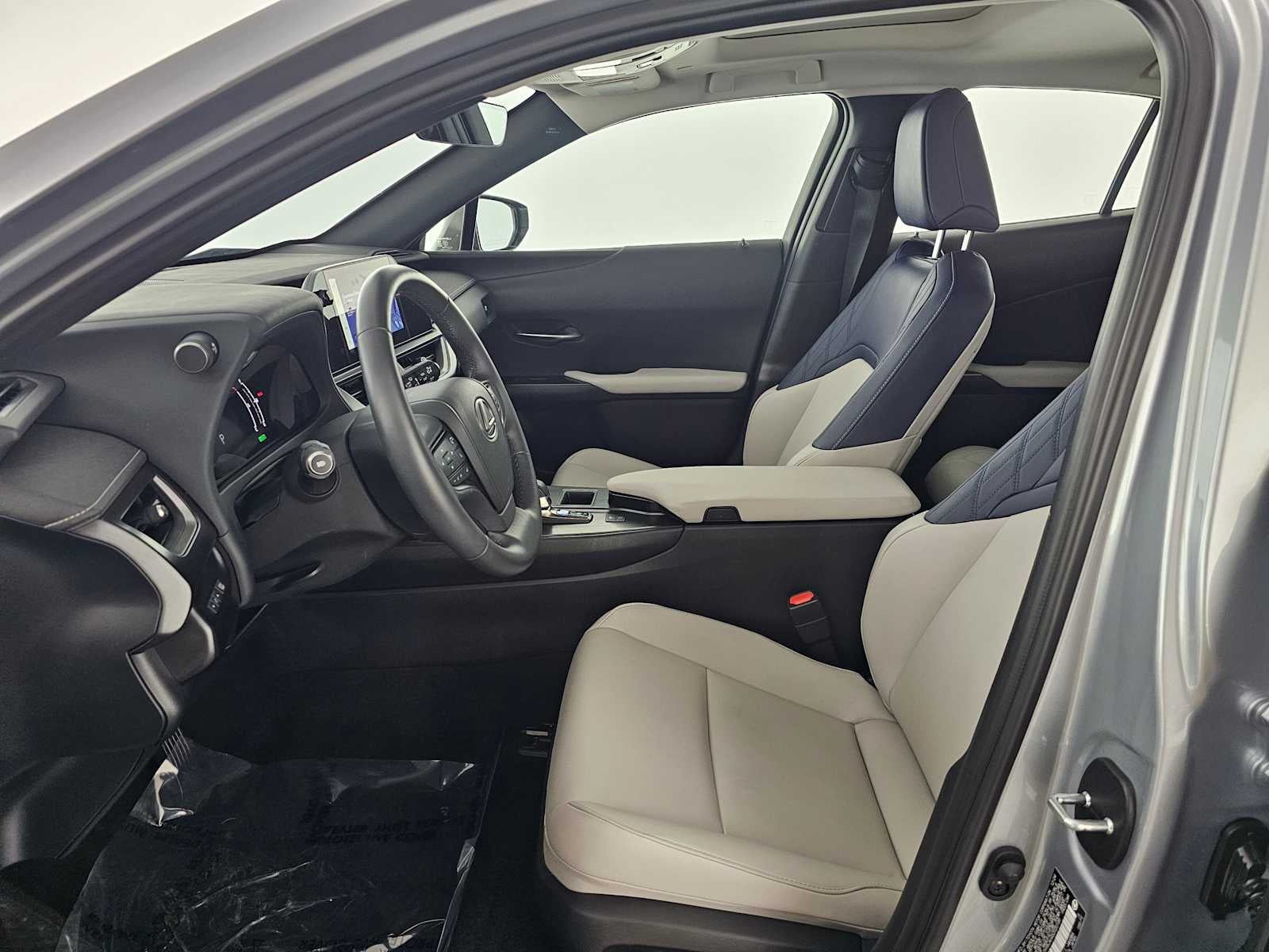 2025 Lexus UX 300h UX 300h