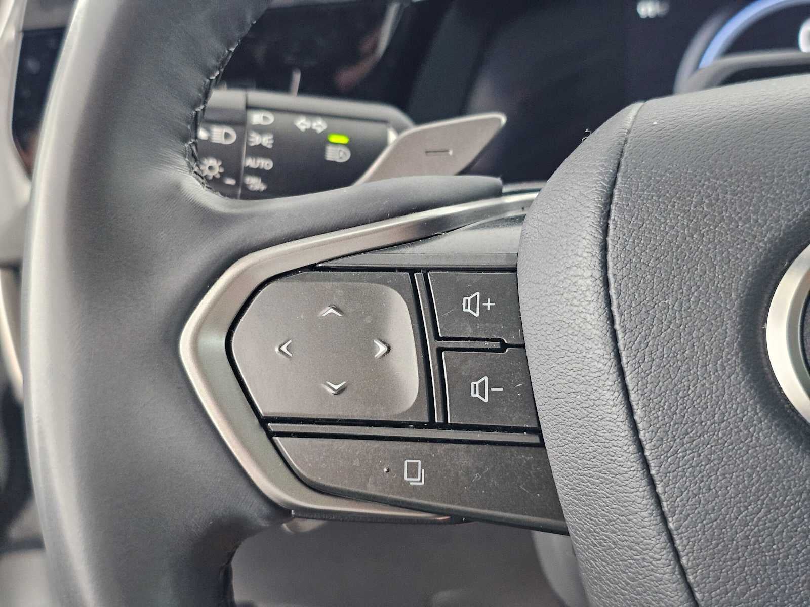 2023 Lexus RZ 450e Luxury