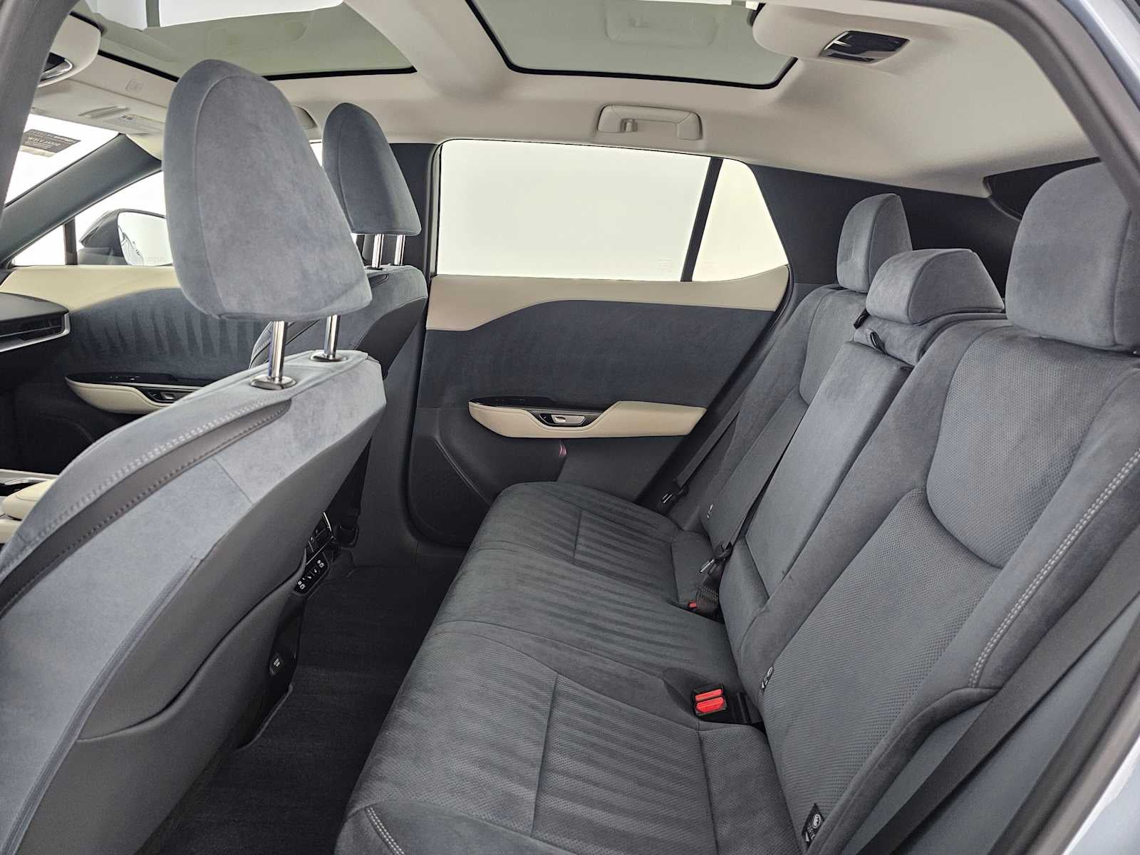 2023 Lexus RZ 450e Luxury