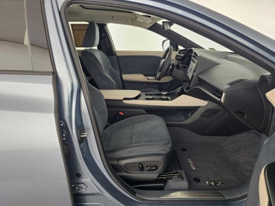 2023 Lexus RZ 450e Luxury