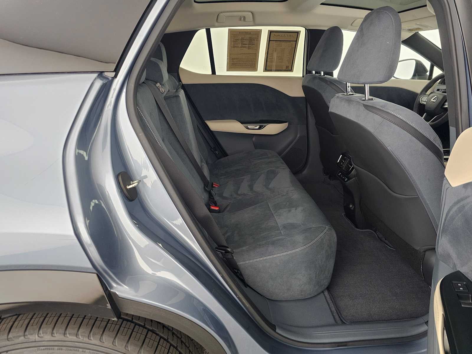 2023 Lexus RZ 450e Luxury