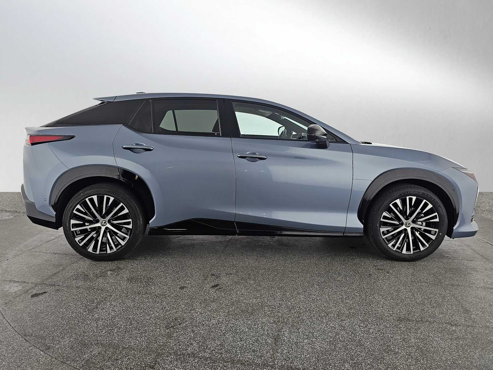 2023 Lexus RZ Luxury