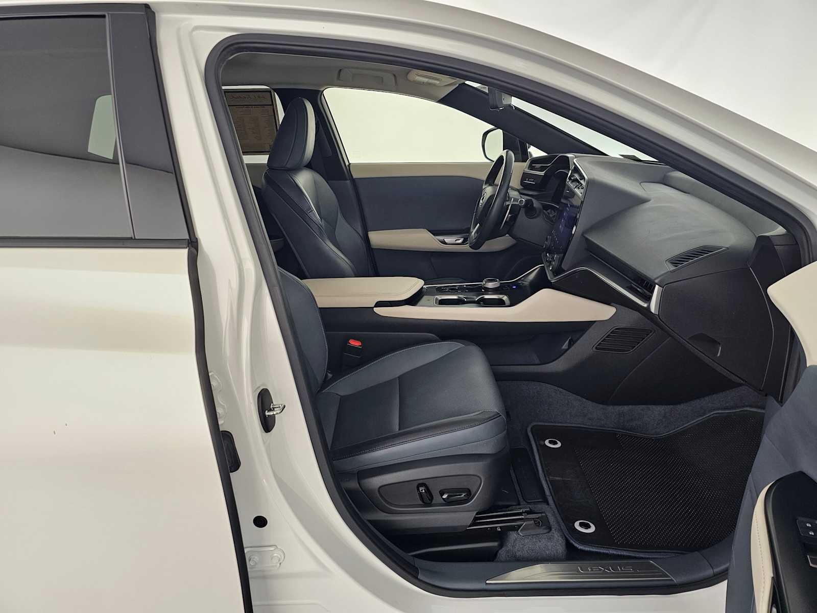 2023 Lexus RZ 450e Premium