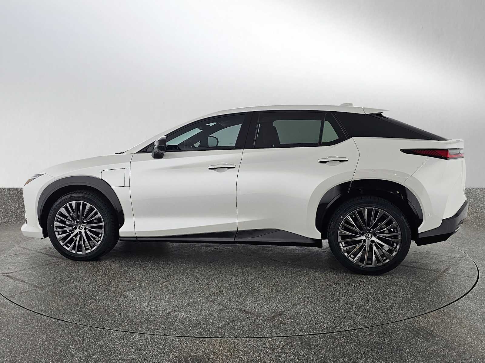 2023 Lexus RZ Luxury