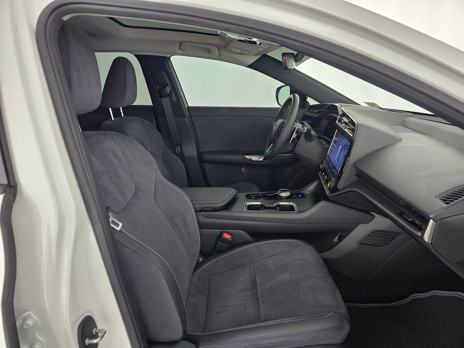 2024 Lexus RZ 300e Luxury