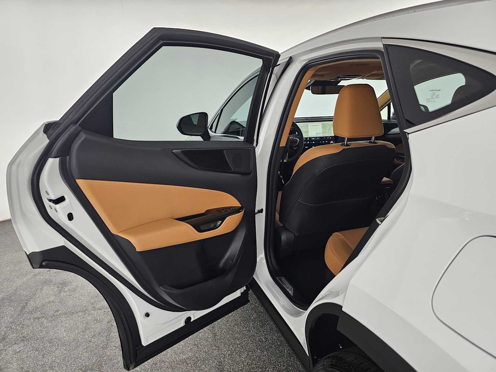 2026 Lexus NX 450h+ Premium