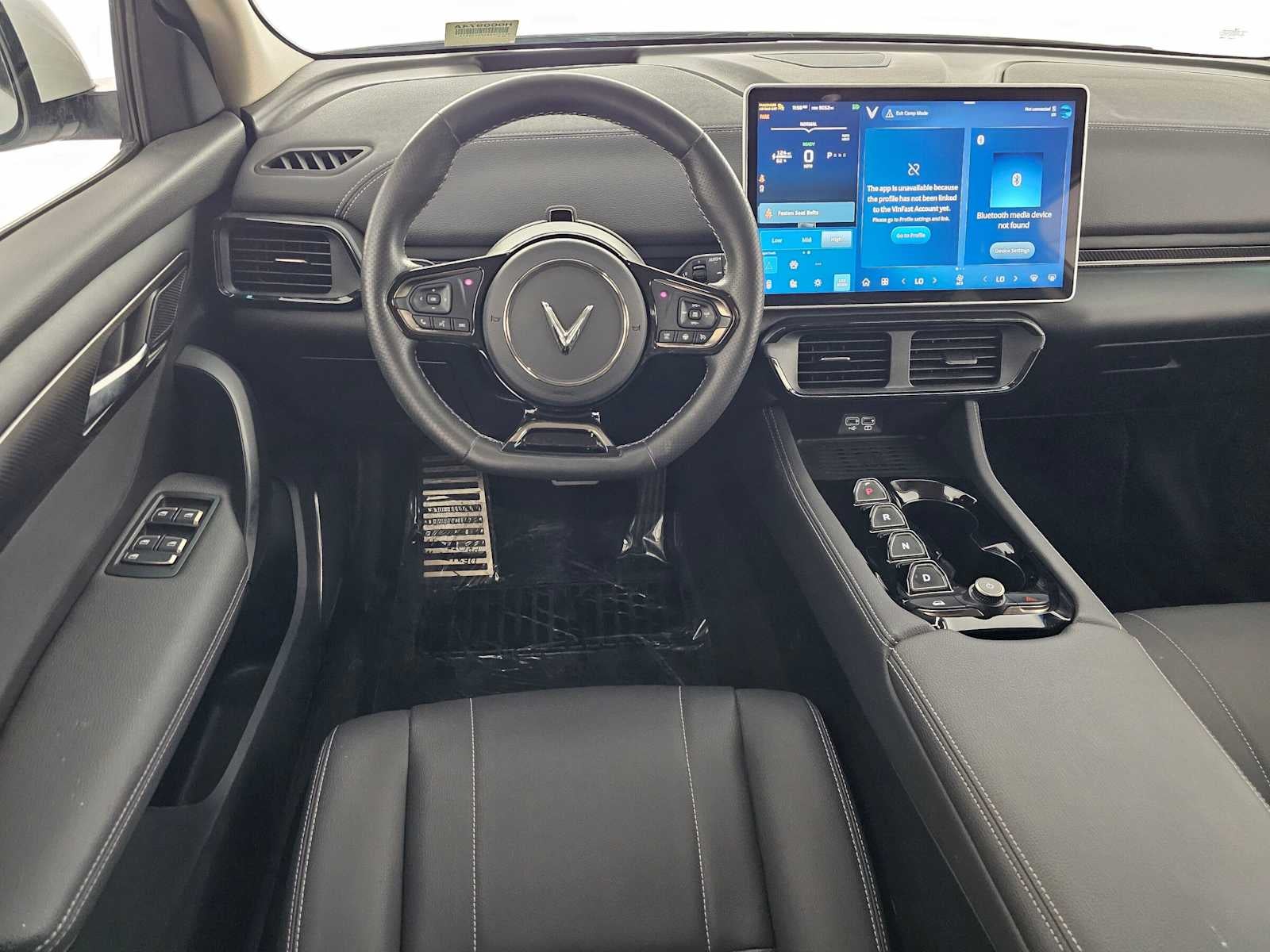 2023 VinFast VF 8 Eco
