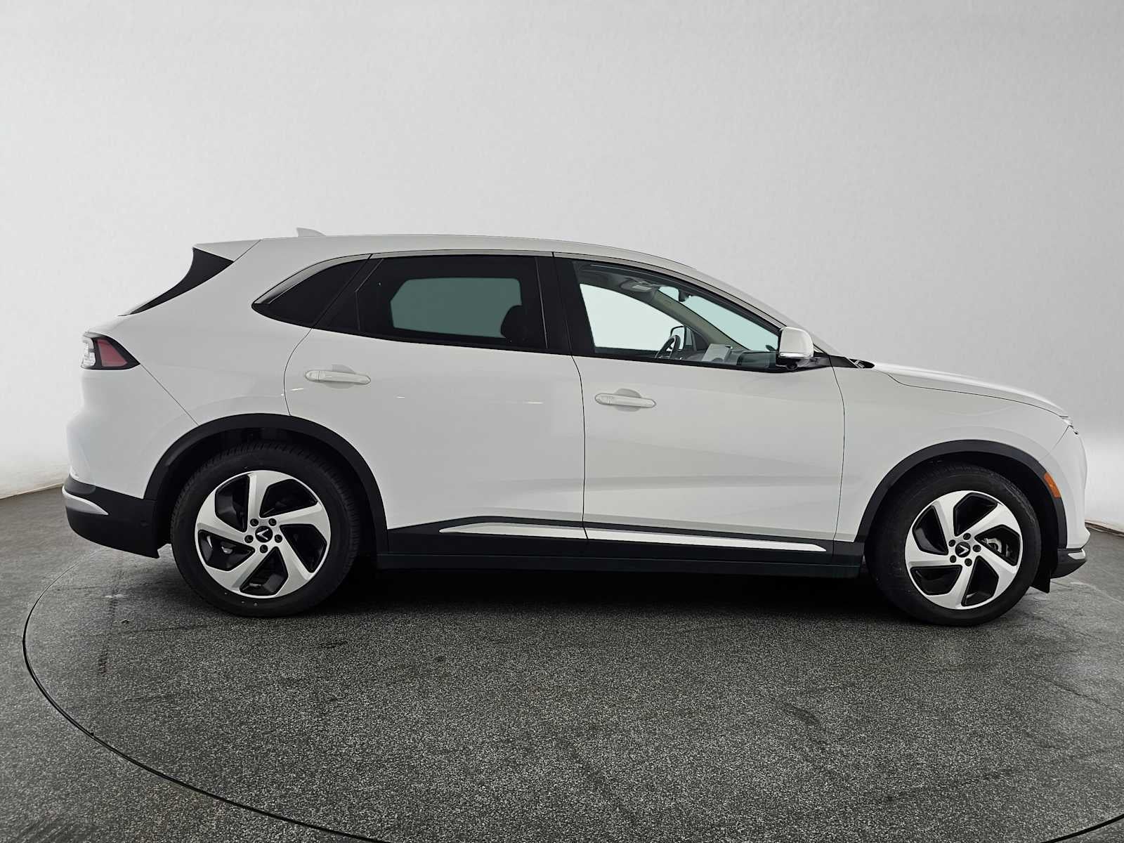 2023 VinFast VF 8 Eco