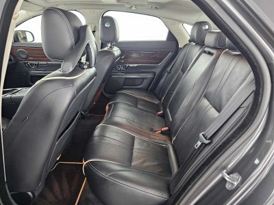 2019 Jaguar XJ XJ R-Sport