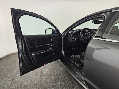 2019 Jaguar XJ XJ R-Sport