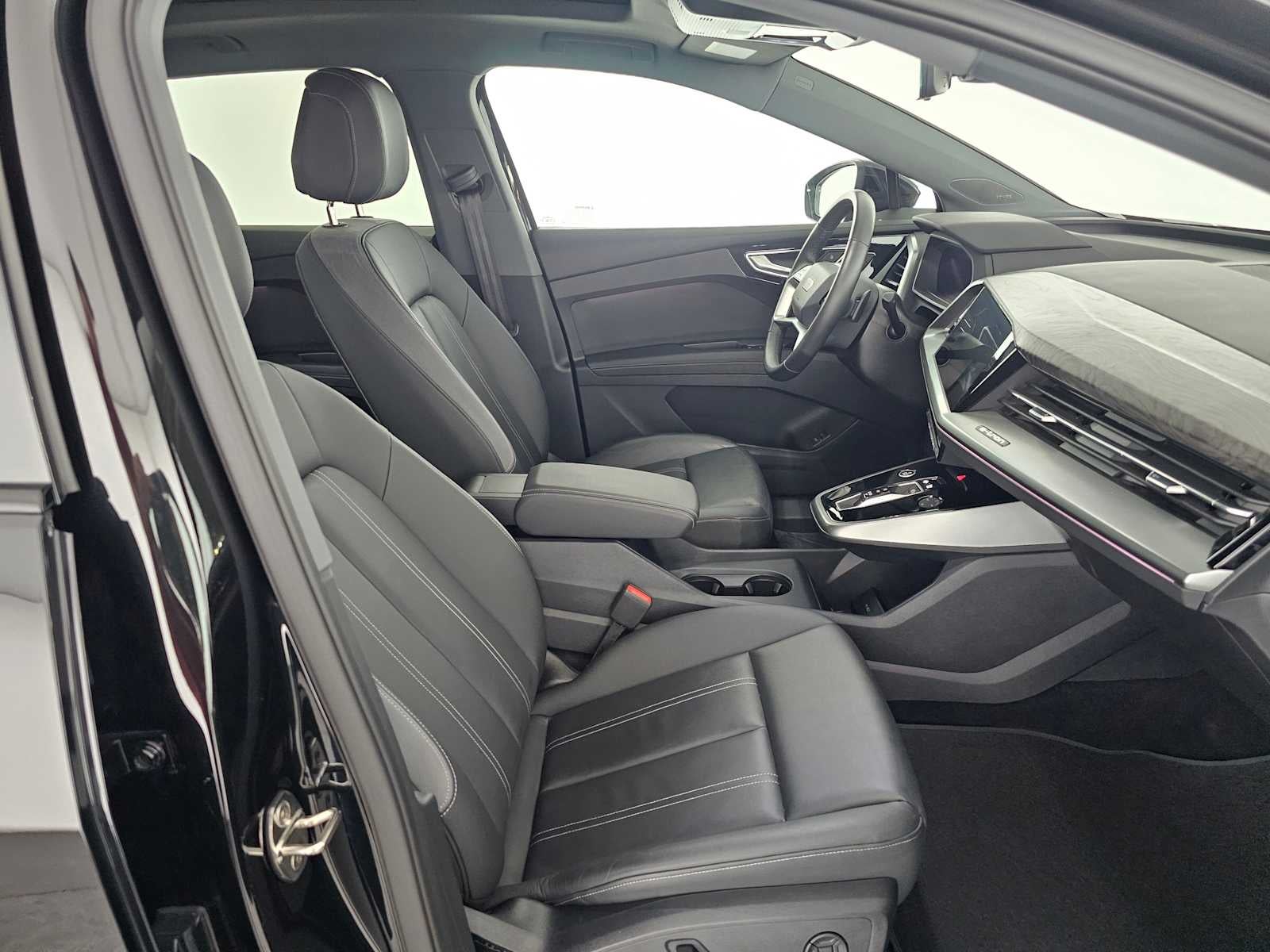 2024 Audi Q4 e-tron Premium Plus