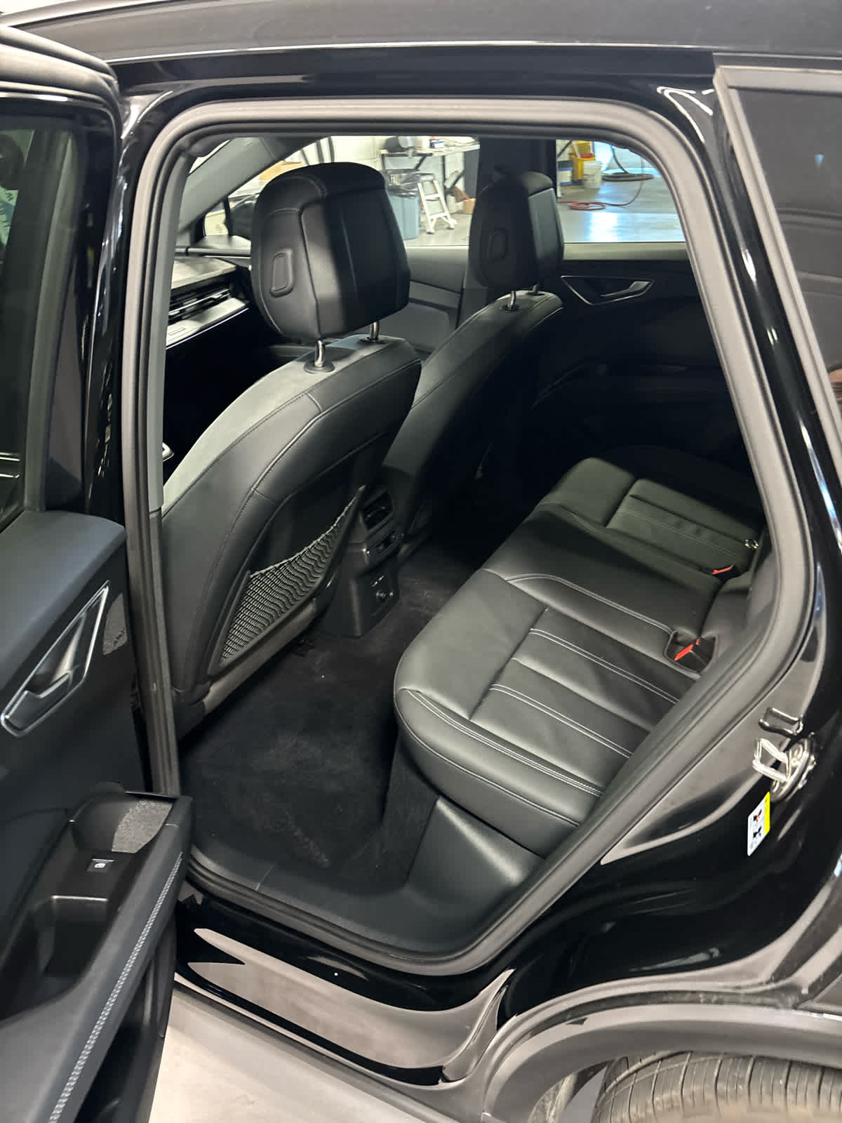 2024 Audi Q4 e-tron Premium Plus