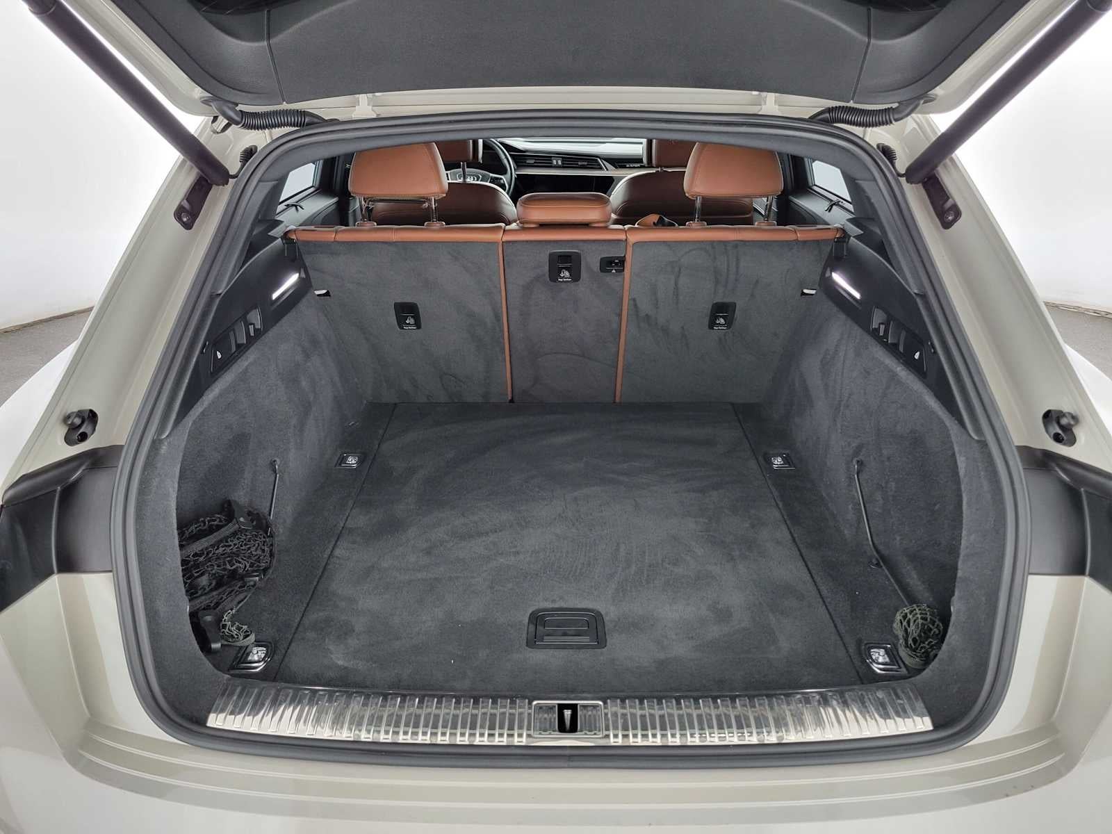 2019 Audi e-tron Prestige