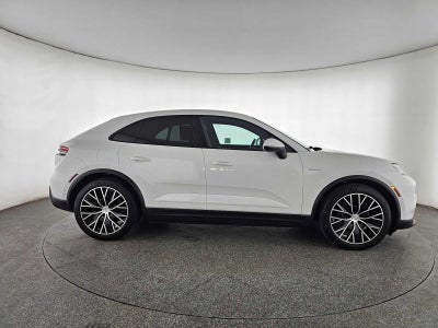 2024 Porsche Macan Electric 4