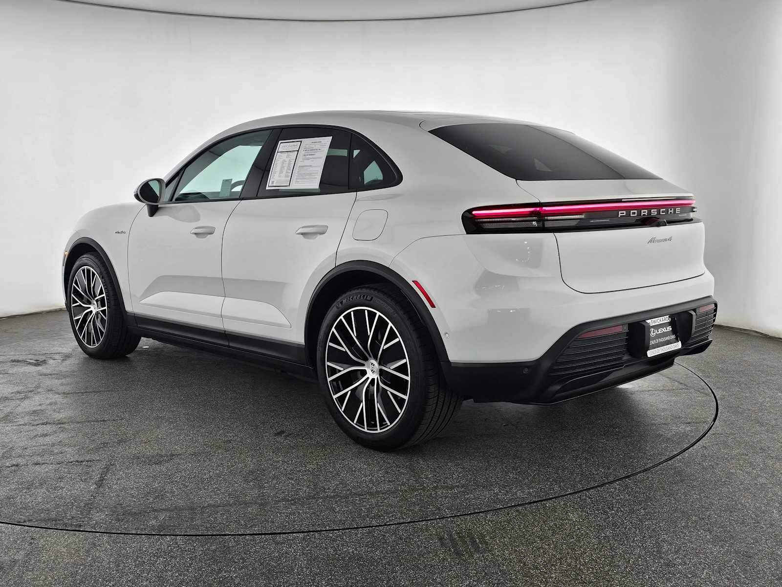 2024 Porsche Macan Electric 4