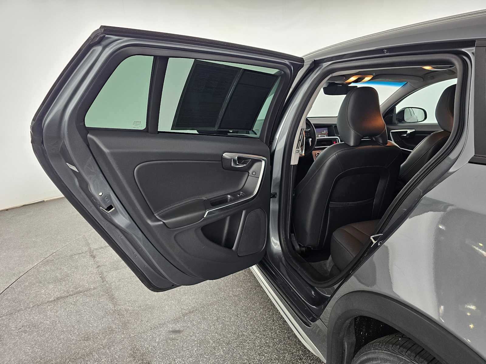 2018 Volvo V60 Cross Country T5 AWD