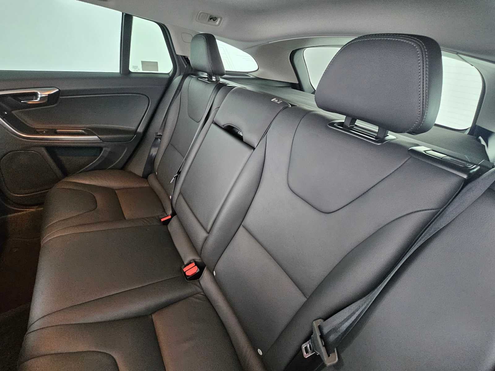 2018 Volvo V60 Cross Country T5 AWD