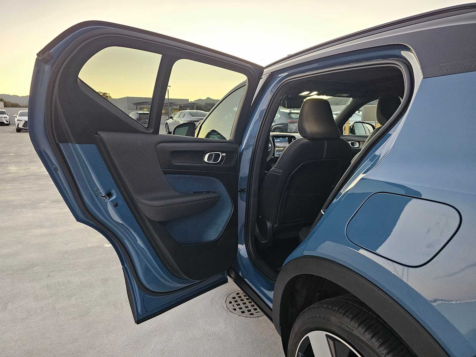 2023 Volvo XC40 Recharge Pure Electric Ultimate