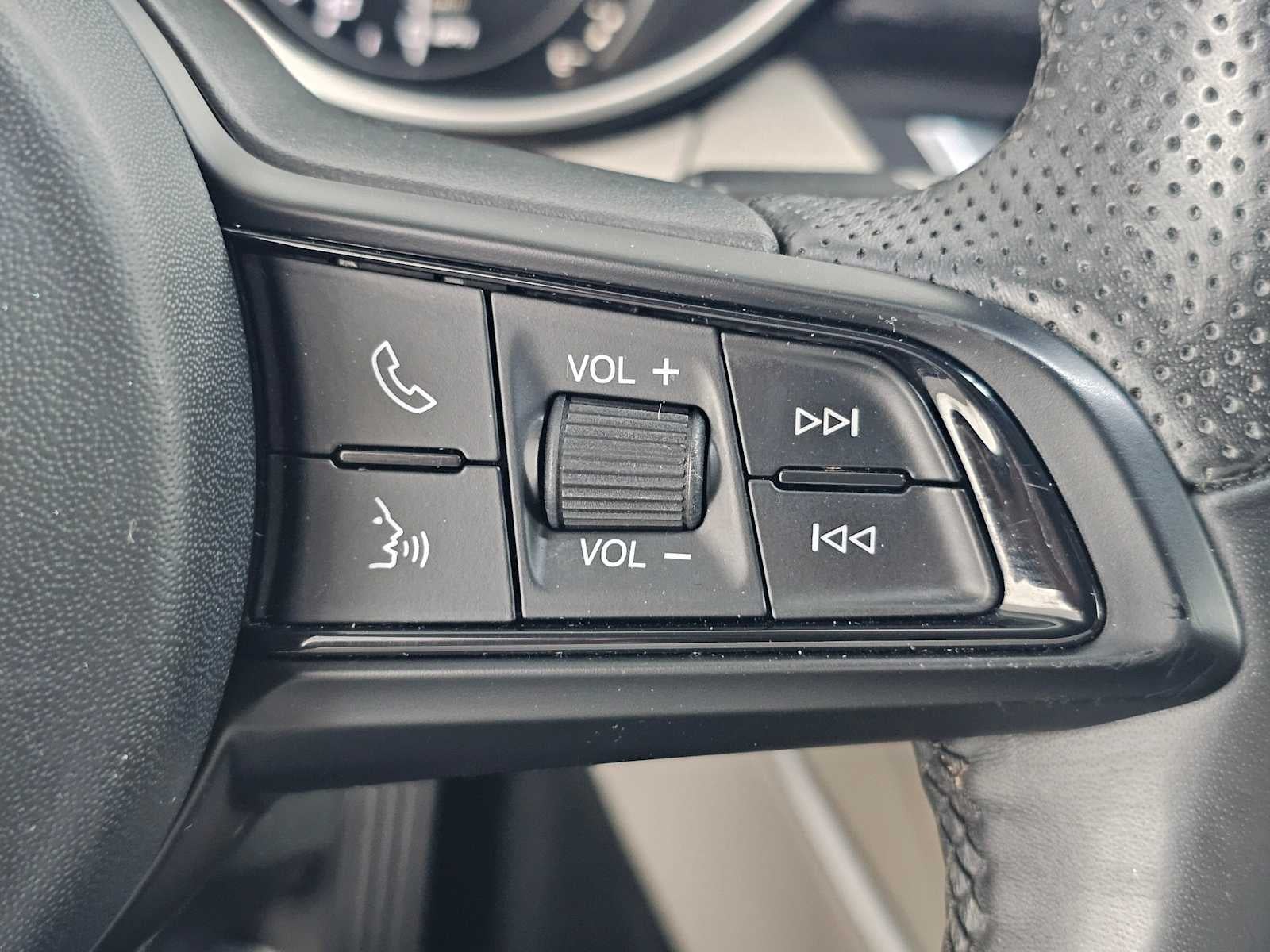 2020 Alfa Romeo Stelvio RWD