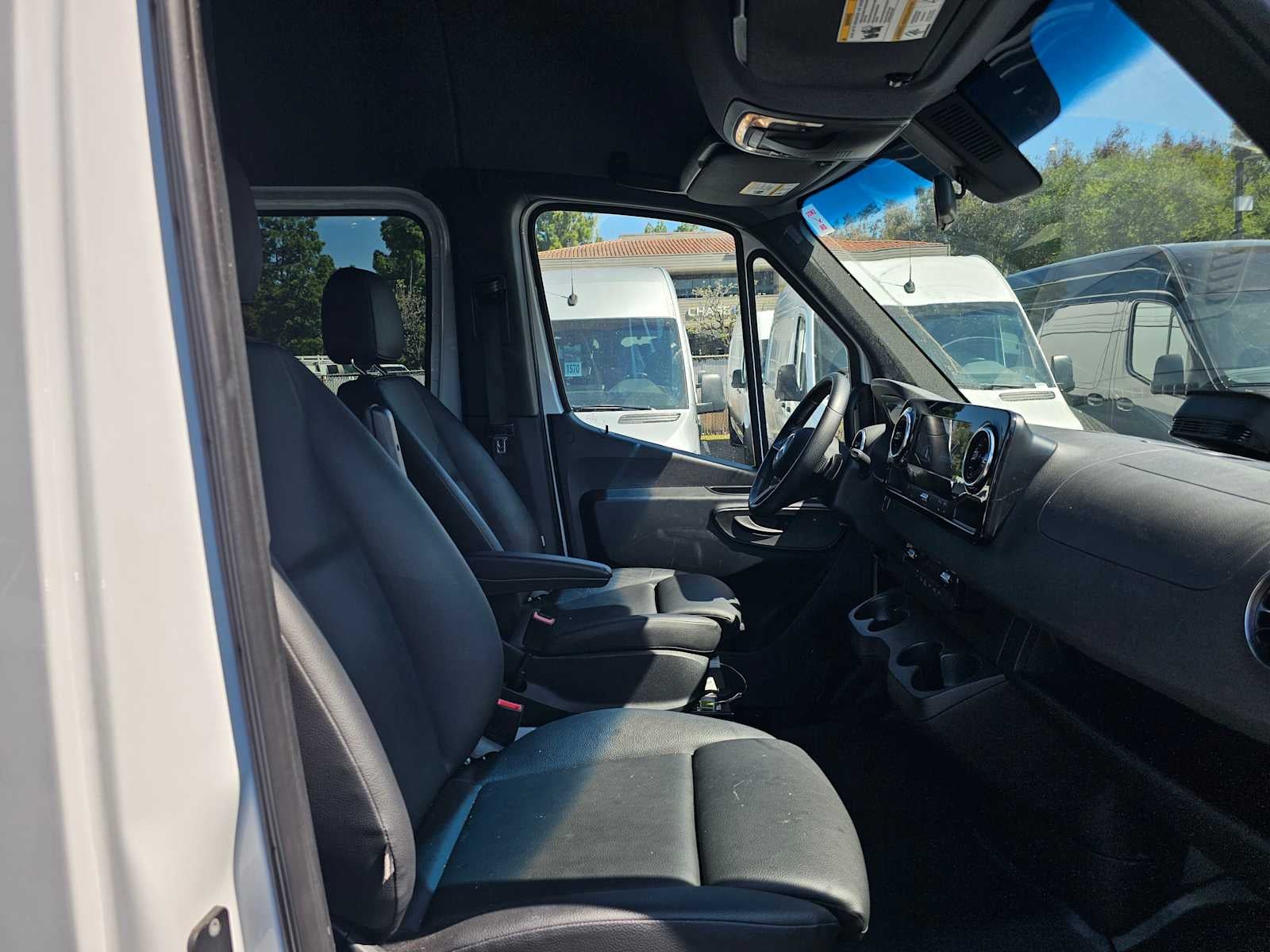 2025 Mercedes-Benz Sprinter 2500 Standard Roof I4 Diesel HO 144 RWD