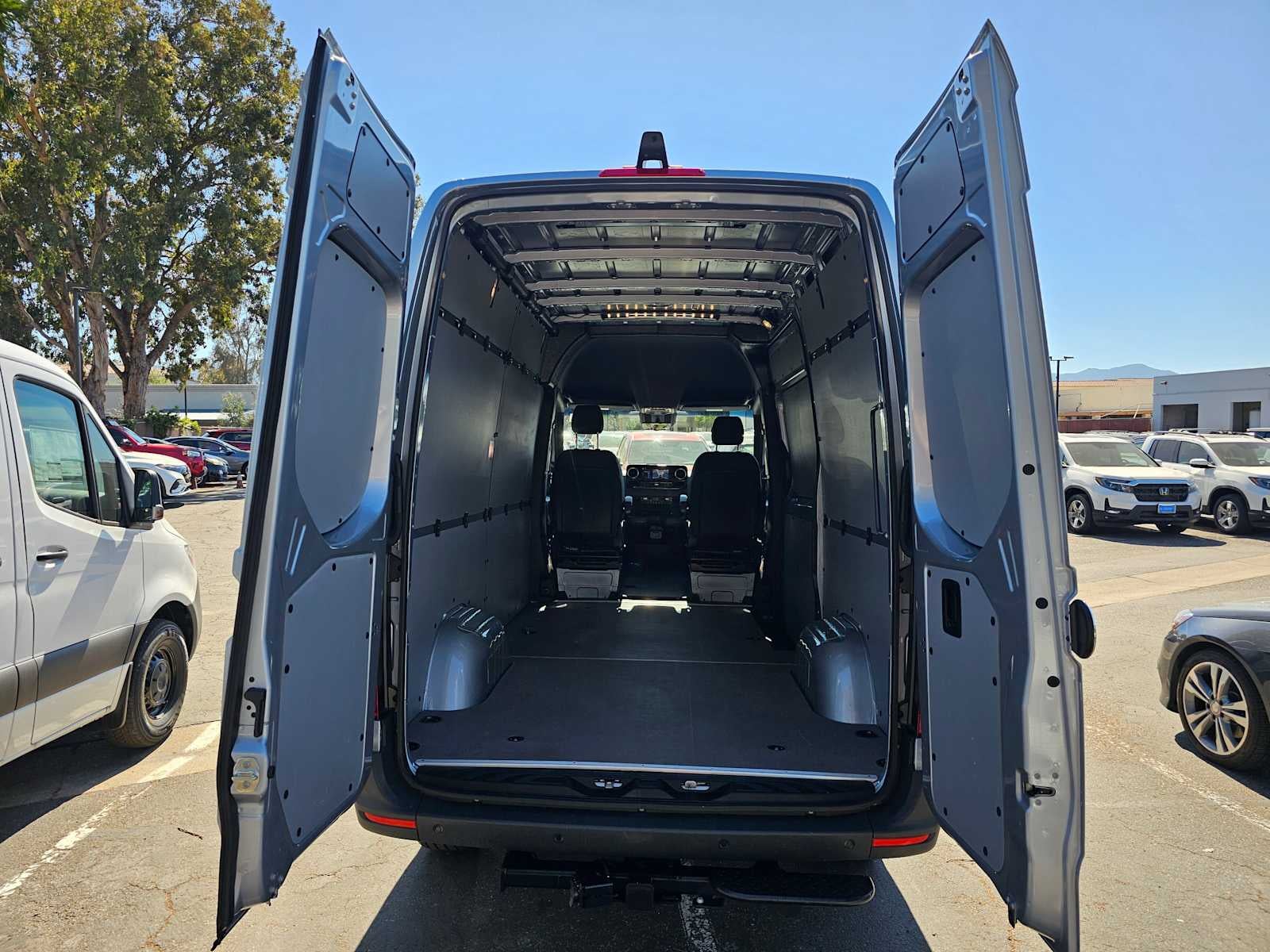 2025 Mercedes-Benz Sprinter Cargo Van 2500 Standard Roof I4 Diesel HO 144 RWD