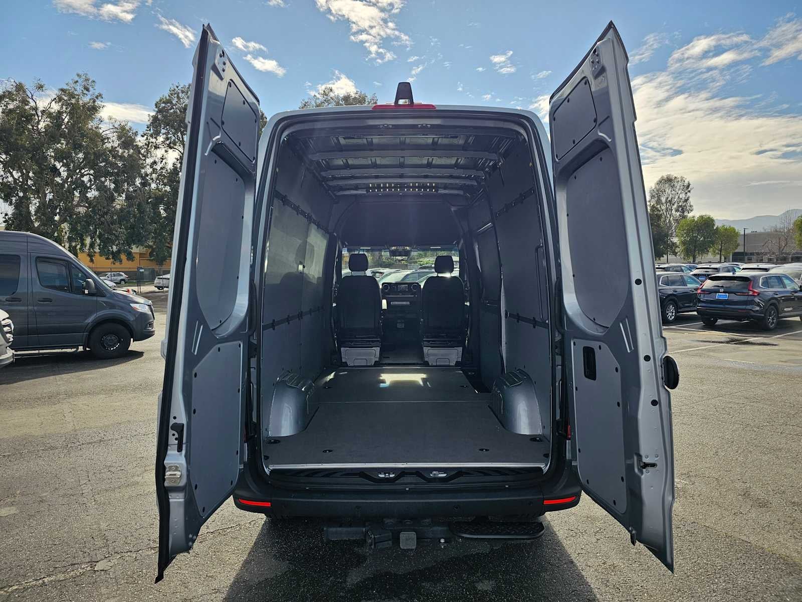 2025 Mercedes-Benz Sprinter Cargo Van 2500 Standard Roof I4 Diesel HO 144 RWD